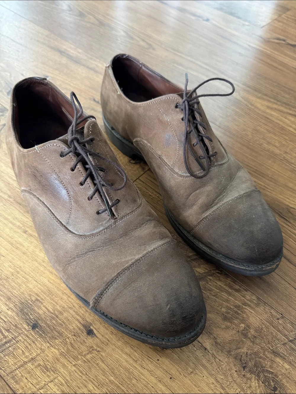 Allen Edmonds men’s dress shoes / oxfords, size 9